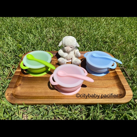 100% silicone bowl - Picture 1 of 1